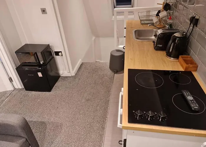 Top Floor Warren St Flat.