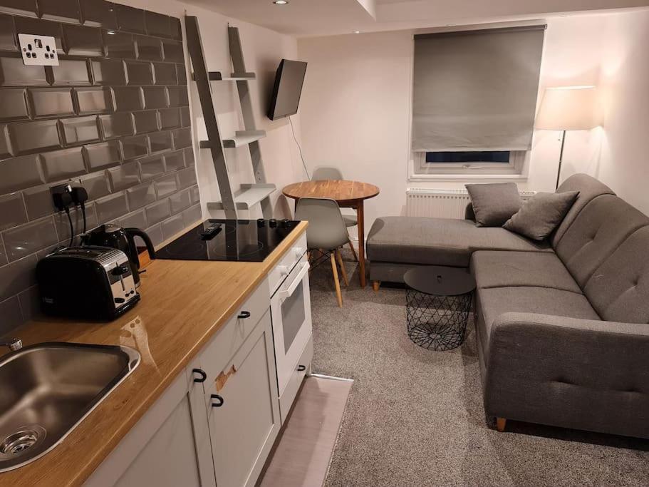 Floor Warren St Flat. Apartment London